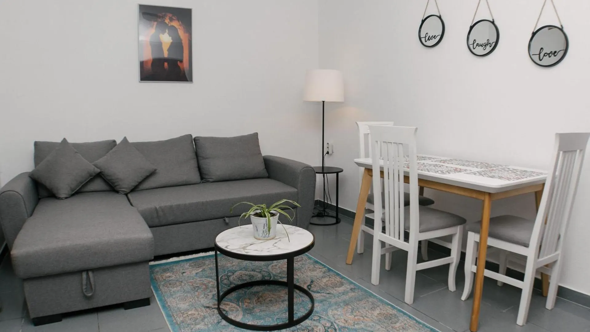 Rudi Apartment 1 In Tirana